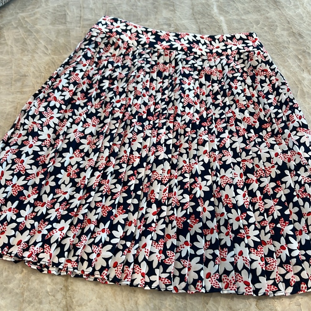 J. Crew Floral Pleated Mini Skirt Women's Size 00 Flirty Feminine Wildflowers